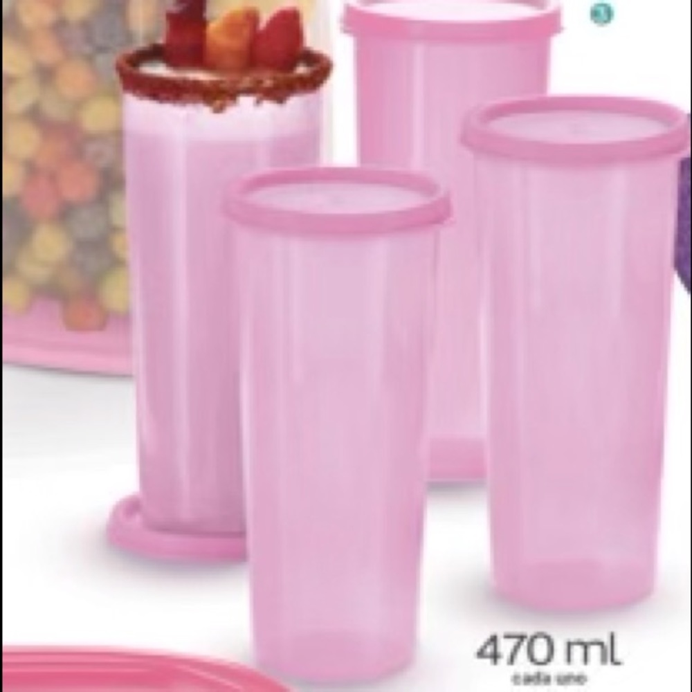 Tupperware plastic Jumbo Tumblers Set of 4